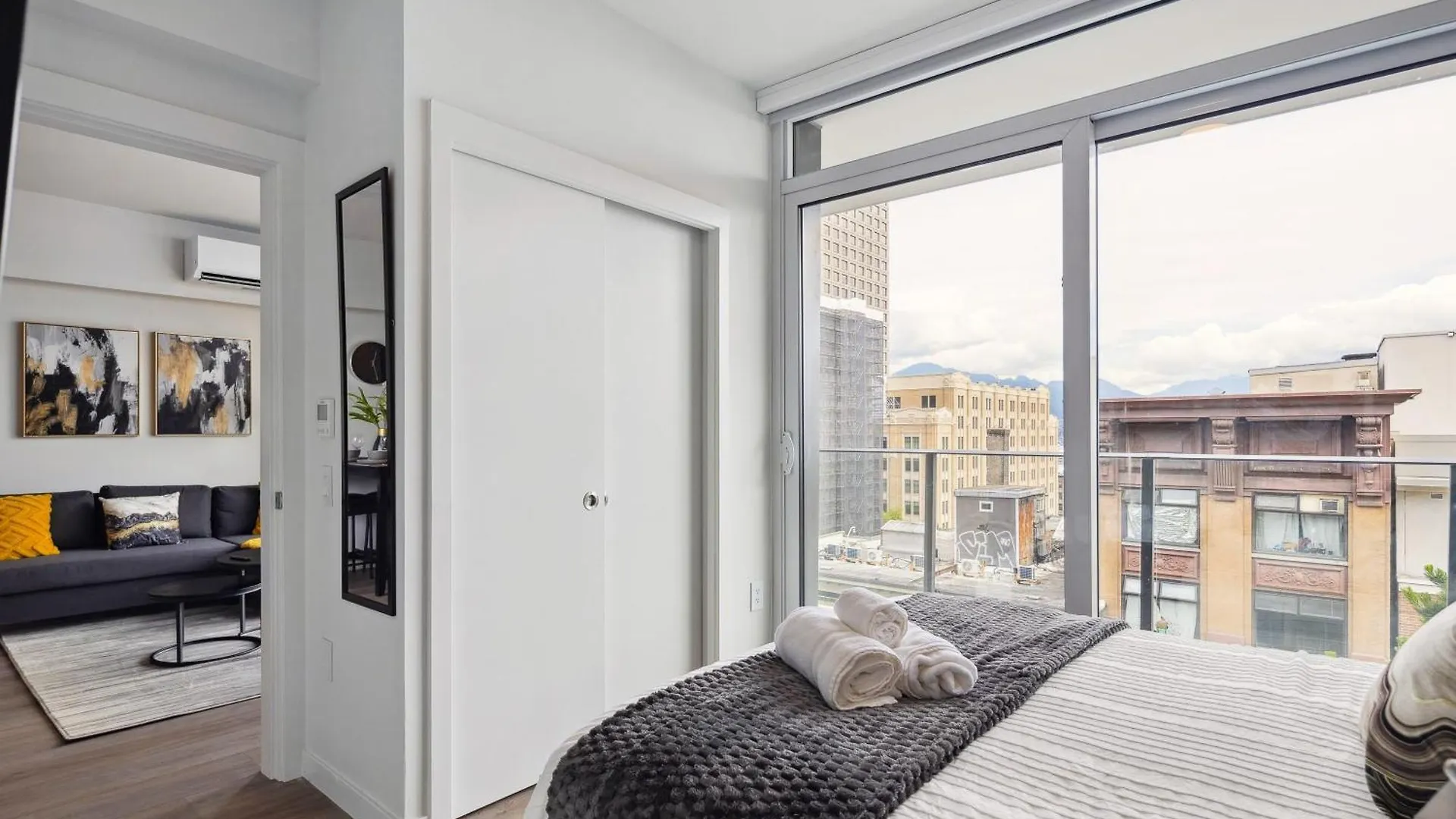 Brand New City Apt In Downtown Vancouver 0*,  Canada