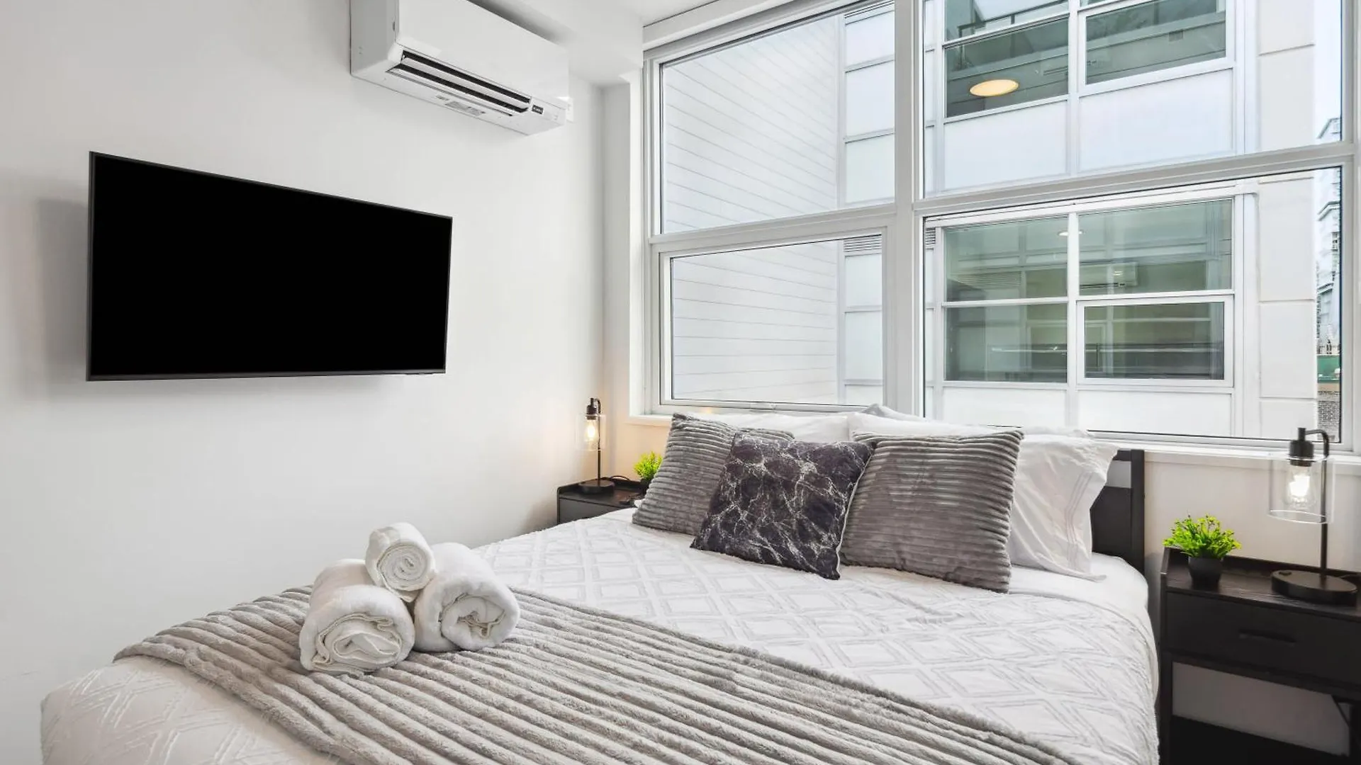 Apartment Brand New City Apt In Downtown Vancouver Canada